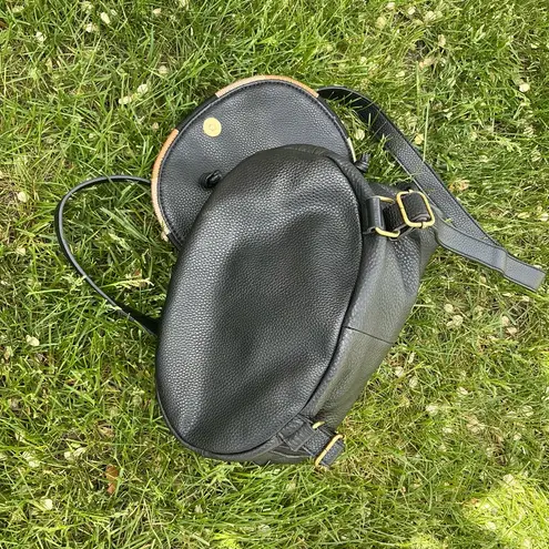 The Sak spacious Leather Backpack🎒