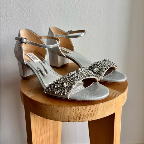 Badgley Mischka Mareva Metallic Leather Embellished Shoes Heels Size 8