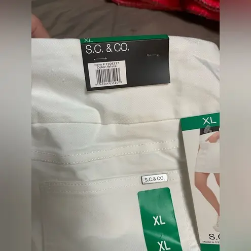 NWT! S.C. & Co. Womens Casual Denim Skort White Size XL