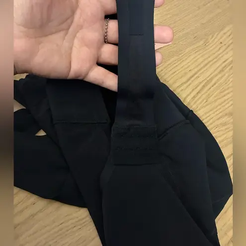 🆕 PINSY Scoop Tank Hourglass Shapewear Thong
Bodysuit Black S🆕