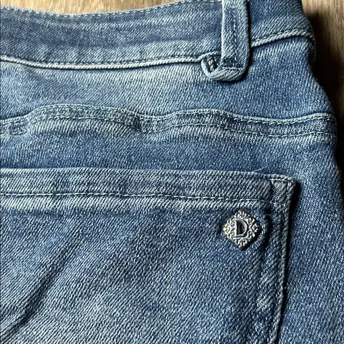 Democracy “Ab Technology” Ankle Jeans Size 12