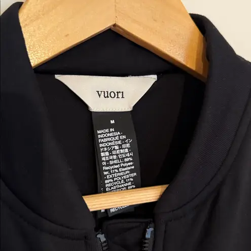 Vuori Halo Basin Bomber women’s Medium $198 Still on Site