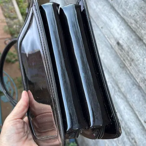 Vintage double sided kiss lock marbled faux leather bag. Brown