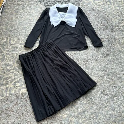 Vintage Anthony Richards Two Piece Bow Top Pleated Skirt Set Black White 14