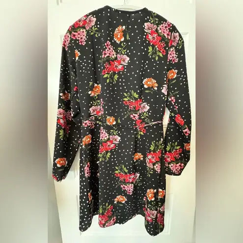 Soul Cake  Black Floral Mini Wrap Dress 
Size Large
