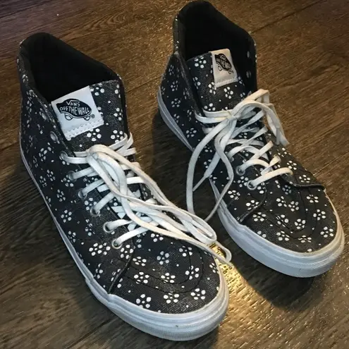 Vans  Black Dot Daisy Print Lace Up High Top Sneakers Women’s Size 7