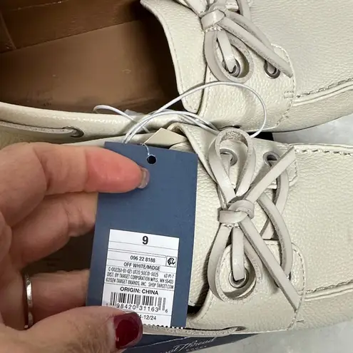 Universal Threads Universal Thread Women's Cream Loafers - Image 3