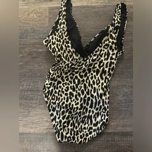 Carmen Marc Valvo Cheetah V Neck Surplice One Piece Bathing Suit Swimsuit swim 4