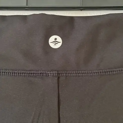 Halara  PANTS  color black length 40” inseam 23” two front and two back pockets - Image 4