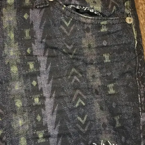 Tinseltown Black Printed Low Rise Cuffed Denim Shorts Women’s Size 0