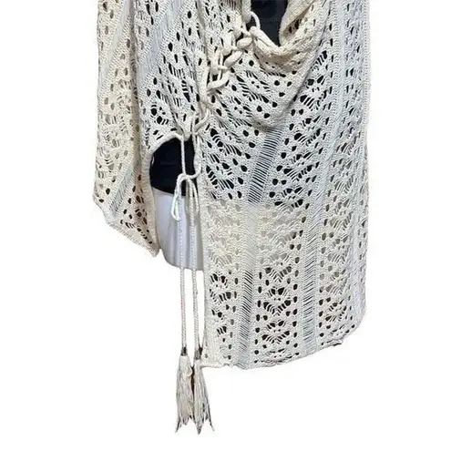 Boutique Womens Lacey Knit Crocheted Pullover Poncho Sweater Coverup Tan OS