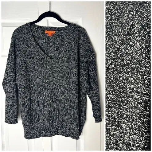 Joe Fresh  Marled Black White V-Neck Knit Pullover Stretch Sweater Size Medium