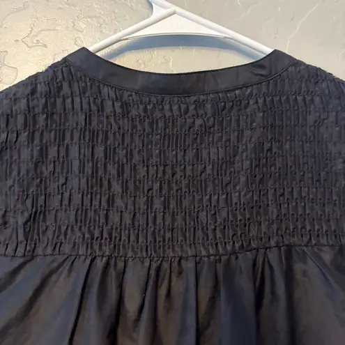 Holding Horses Anthropologie black button front smocked tank top blouse medium