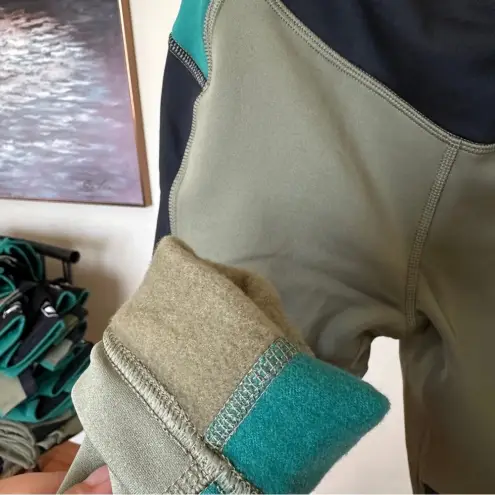 The North Face  Steep Tech Fleece Leggings Olive NWOT size S ski snow