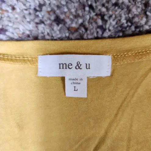 Me & U Women's Yellow Long Sleeve Sweater White Lace Accent Size Large