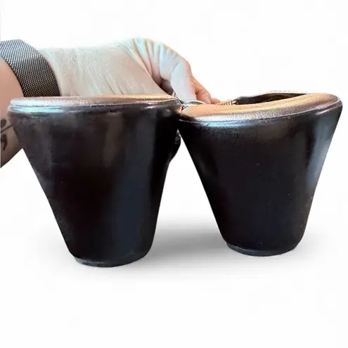 Italian Shoemakers Snakeskin Gold Wedge Sandal Size 9