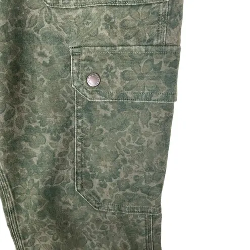 Duluth Trading Jeans Women’s 8x33 Curvesetter Floral Camo Green Stretch Pants