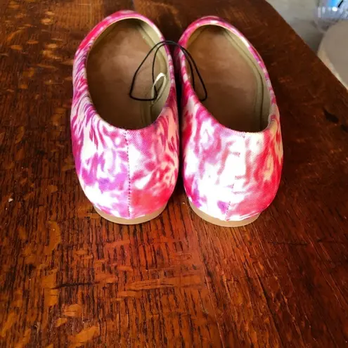 White and Pink and Purple Tie Dye Women's Slip On Shoe Size 9 #551