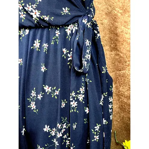 Kaleigh Delaney Knit Cropped Jumpsuit Navy/White daisies S Blue