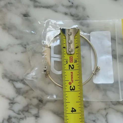 NWT Bansri Gold Plated Elephant Bangle Bracelet – Ivory/Gold Tone – OS