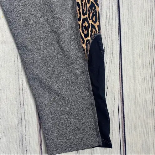 Juicy Couture  Leopard Print Cropped Leggings Size Small Athletic Workout