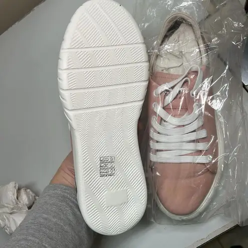 Bueno PINK Women's Leather Sneakers US 8 EU 39 Low Top Heart