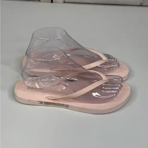 Old Navy  Women's Pink Flip Flops-8