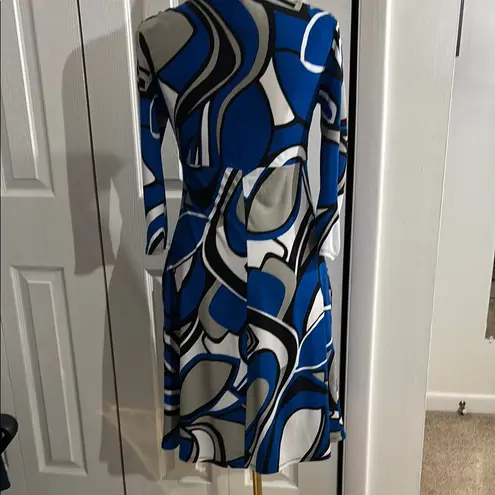 Bisou Bisou Blue and White Swirl geometric Midi Dress