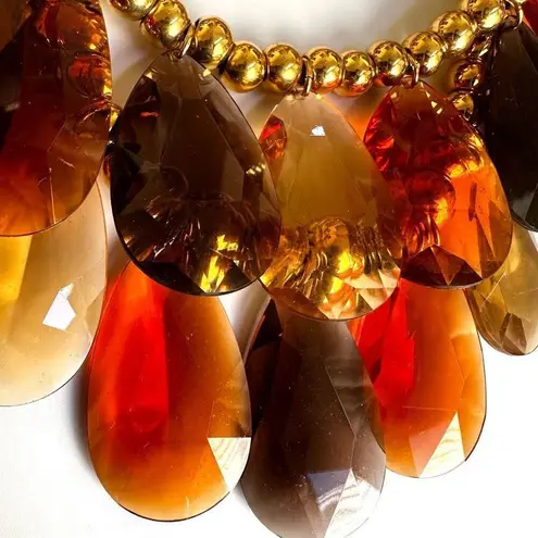 Joan Rivers lucite bib statement necklace