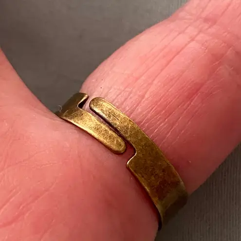 Owl Finger Ring 1” H Size 6 To 7 Adjustable Stone White Blue Yellow Pink Print Gold