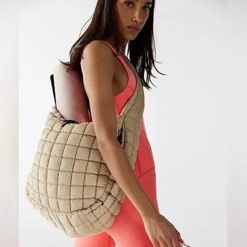 Free People  MOVEMENT Quilted Carryall Tote Bage in Off White