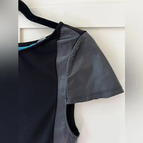 Alice + Olivia  Black Top With 100% Leather Size‎ Large