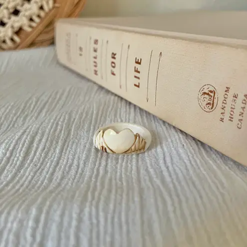 White Carved Heart Shell Beachy Ring “Eritrea” Bohemian Tropical Hawaii Neutral Jewelry