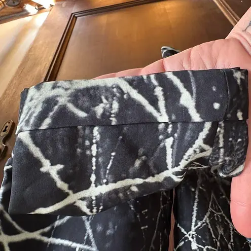 Haute Hippie BNWT | Black and White Printed Silk Cuffed Trousers | Size 4