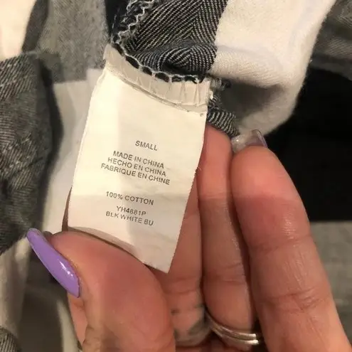 Thread & Supply Womens Small Black and White Button Up Plaid Flannel w/ Collar