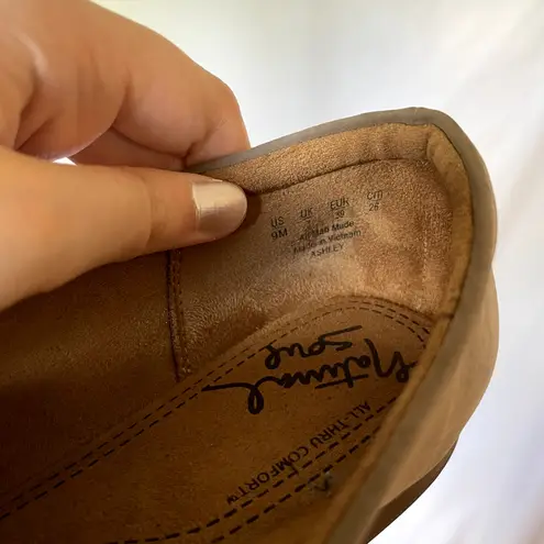 Natural Soul all-thru comfort women's size 9M shoes tan suede slip on flats