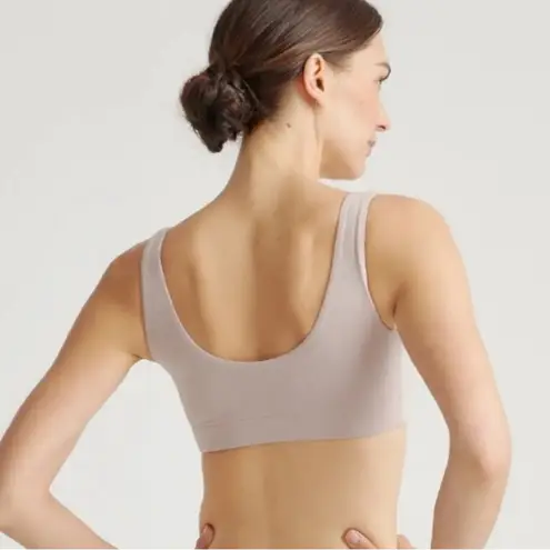 Quince NWT Women's Ultra-Form Scoop Neck Longline Bra Sz M Color Mink