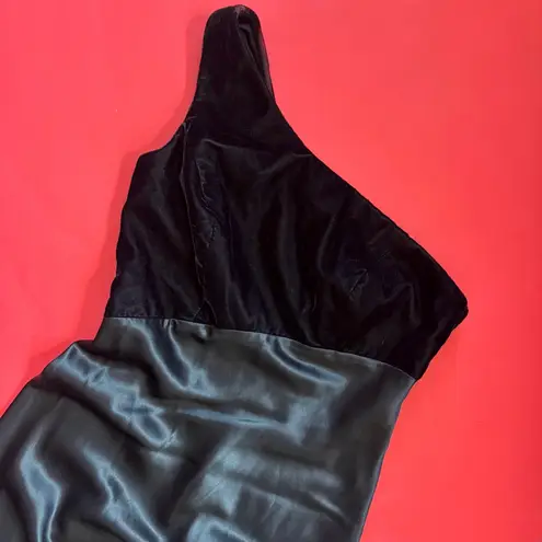 Vintage 90s Solid Black Velvet & Satin One