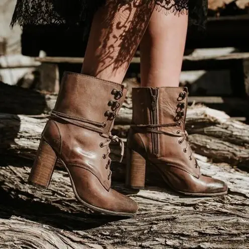Freebird by Steven Size 9 Holis Boots Leather Heeled Zip Lace Up Brown Women's