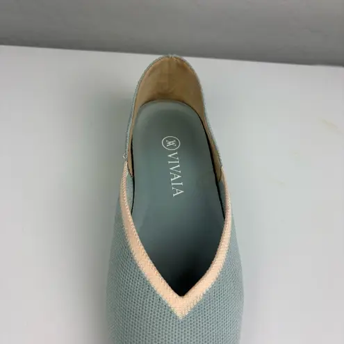 Vivaia Vienna light blue and white pointed toe v