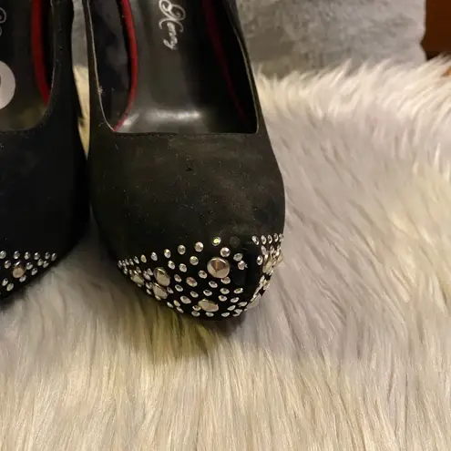 Penny Loves Kenny Black Suede with Beaded Top Accent Heels - Size 9