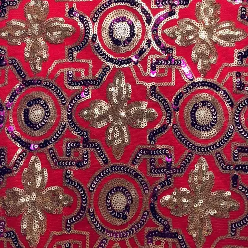 Buttons sequin, scoop neck, sleeveless, red shift dress.