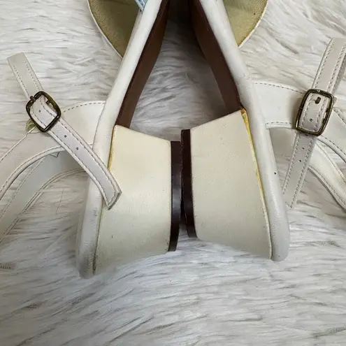 Happy Go Lightly by TreadEasy 1970s Vintage Pastel Rainbow Sandals Size 7.5 White