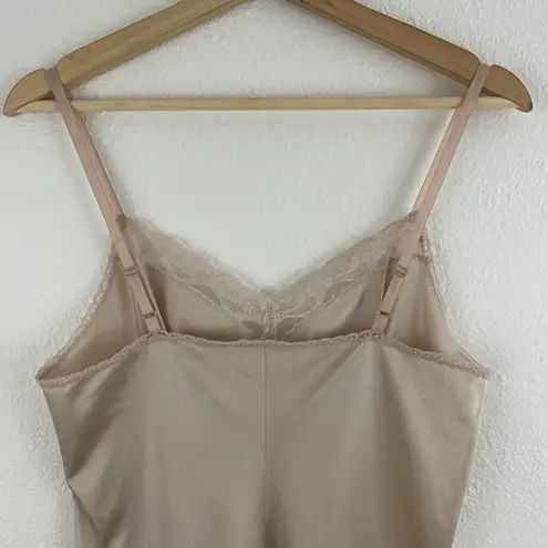 Vanity Fair Vintage Champange Beige Lace Trim Spaghetti Strap Camisole Top