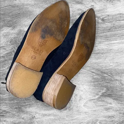 Beast Fashion size 6 1/2 black suede style ankle booties