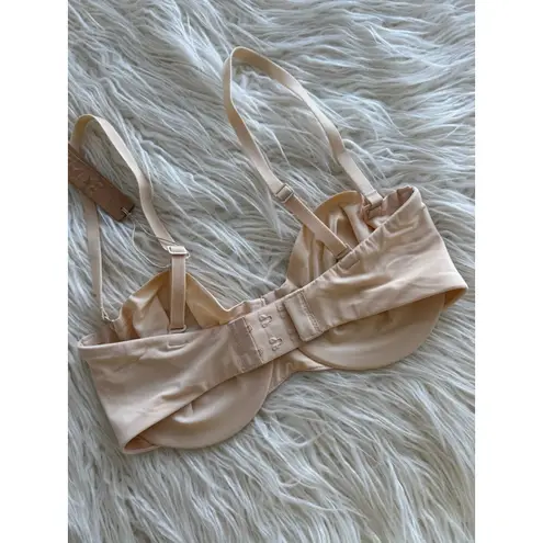 SKIMS Smoothing Intimates Strapless Bra Sand Size 32D