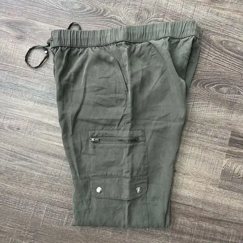 Banana Republic  Tencel Soft Cargo Pants Sz Small Women’s