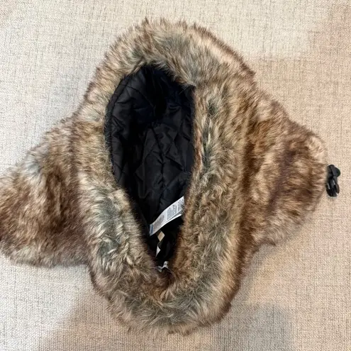 Women’s Green Trapper Hat with Faux Fur Trim