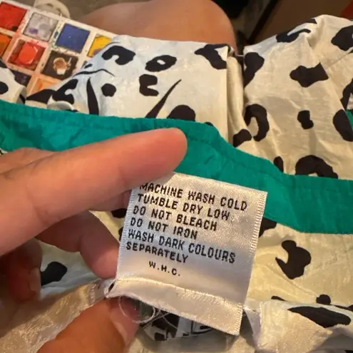 Casual Isle Vtg   Animal Print Jacket with Green Accents size M