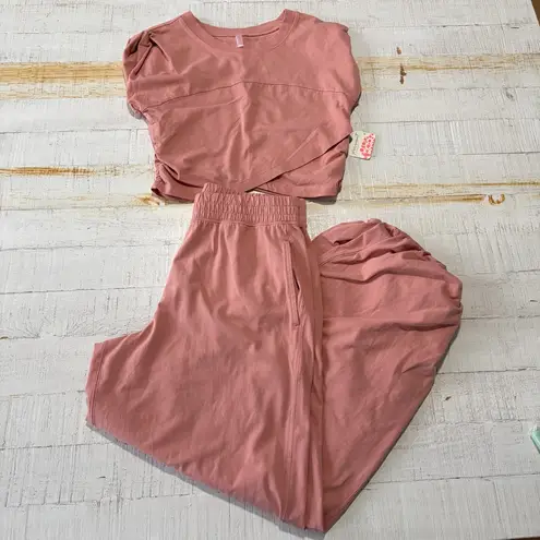 FP Movement Hot Shot Crossover Set NWT size XL in Petal 2 Piece Set Baggy Pink